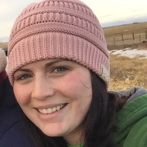 Meet your Posher, Abbie